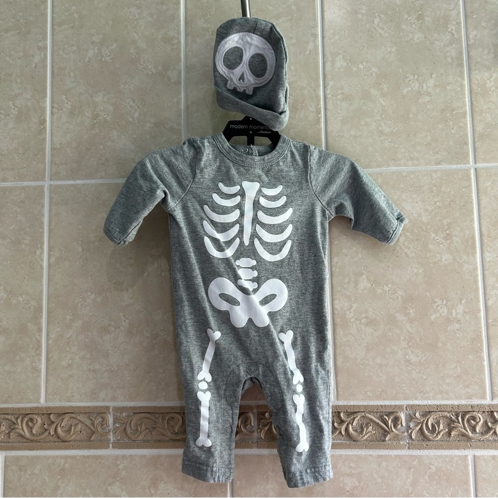 Circo Gray Skeleton Outfit with Hat Halloween
